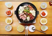 <맛난 음식> 고난의 역사 딛고 태어난 의정부부대찌개