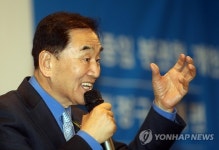 늘푸른한국당 강원도당 창당…이재오 위원장 축사