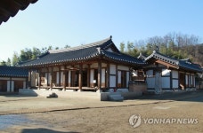 박정희 생가 방화에 육영수 생가 긴장…순찰·경비 강화