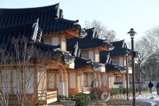 강릉 오죽헌 인근에 들어선 한옥마을