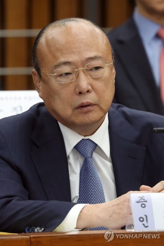 답변하는 김승연 한화그룹 회장