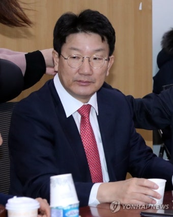 <탄핵표결>굳은 표정의 권성동 법사위원장