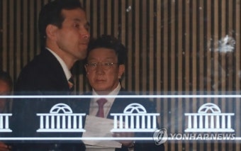 <탄핵표결> 표결 마친 권성동 법사위원장