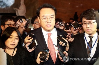<탄핵가결> 가결 입장 밝히는 정진석 원내대표