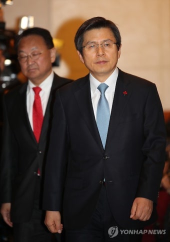 황 권한대행 임시국무회의 주재