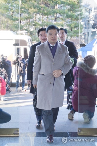 박 대통령, 헌재에 탄핵 심판 답변서 제출
