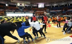 운동회의 꽃 줄다리기