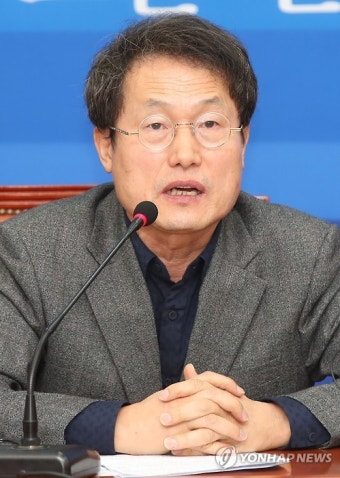 조희연 서울시 교육감, 교사 교권 보호 강조하며 추가 법안 제정 제안