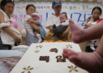 <벼랑끝 약자들> 미혼모 전국 2만4천여명…실직·왕따·생계난
