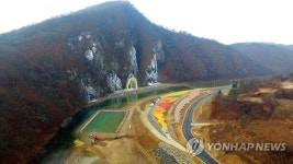 <카메라뉴스> 고향의 강 거듭나는 영동 초강천 자태