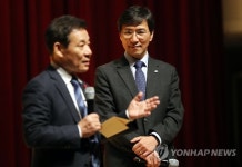 광주시장으로부터 소개받는 안희정