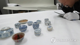화협옹주 묘에서 수습한 부장품