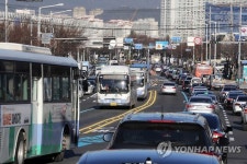 부산 첫 중앙버스 전용차로 쌩쌩