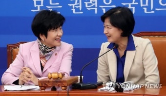 얘기나누는 추미애-김영주