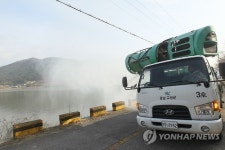 AI 막아라…경남 고성군 방역 전력