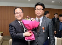 신동헌 충남도 환경국장 가뭄 대처 공로 근정포장