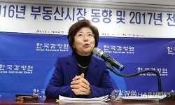 한국감정원 "올해 집값 0.2%↓ 전셋값 0.3% ↑"