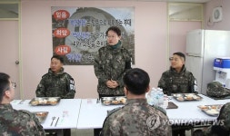 조희연 교육감, 최전방 GOP 1사단 백학대대 방문