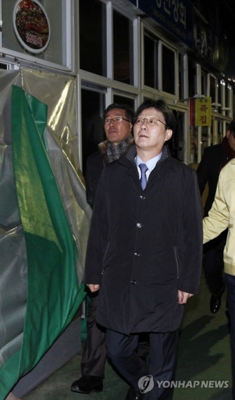 여수 화재현장 방문한 유승민 의원