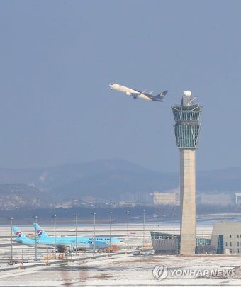 인천공항, 폭설로 항공기 지연