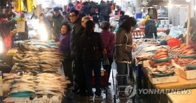 설 앞두고 활기찬 어시장