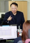 (주)유일로지스틱 | 설 연휴 근무 직원 격려하는 유일호