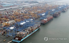 1월 수출 증가…부산신항 빈곳이 없네