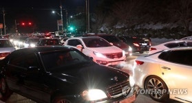 차들로 꽉 막힌 경포