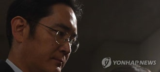 이재용 다시 특검 포토라인에…구속영장 재청구 기로(종합)