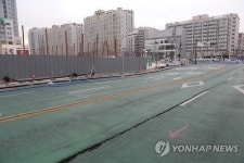 복구 지연되는 일산 백석동 땅꺼짐 도로