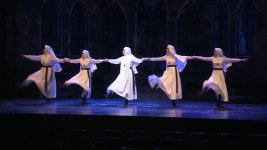 [리뷰] 수녀들의 화끈한 입담…뮤지컬 넌센스2 [통통영상]