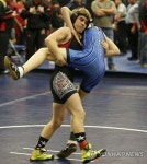 남성으로 성전환중인 레슬러가 여자부에서 우승…미국서 논란