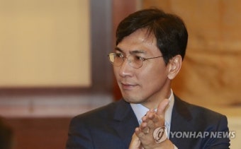 박수치는 안희정