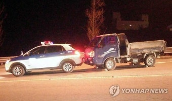 40도 경사 제동풀린 화물차 순찰차로 저지