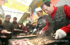 청주 삼겹살축제 대박…사흘간 2만2천여명 몰려