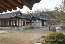 [대통령 탄핵] 인적 끊긴 육영수 생가