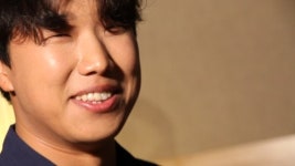 [인터뷰] 김진호 사람들이 내 노래에 기댈 때 행복해