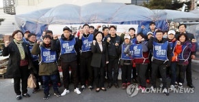 동광기연 노조와 기념촬영 하는 심상정