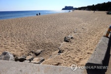 넓어진 속초해변 북측구역 백사장