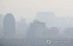 겨울옷 안녕…완연한 봄날씨 속 '불청객' 미세먼지 공습