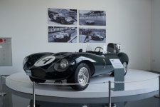 세계 명차 한자리에…경주 보문관광단지 자동차박물관 개관