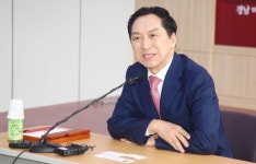 김기현 울산시장 창원광역시 승격 추진은 회의적(종합)