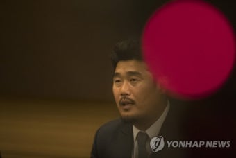 발언하는 이호준