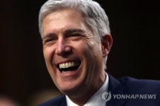 美상원 법사위, 고서치 청문보고서 채택…본회의 표결만 남겨