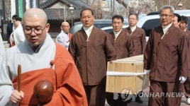 도난됐던 불화·불상 제자리로