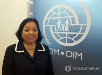 인터뷰에 응하는 모투스 IOM 아태사무소장