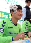 [카메라뉴스] 전북 축구 4인방, 벚꽃 캠퍼스에 떴다