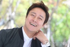 최대철 푸근한 미소