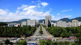 창원산업인력공단 앞 도시숲