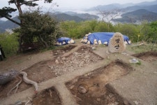 통영 한산도 망산서 30㎝ 석검 발견…청동기시대 제사 흔적